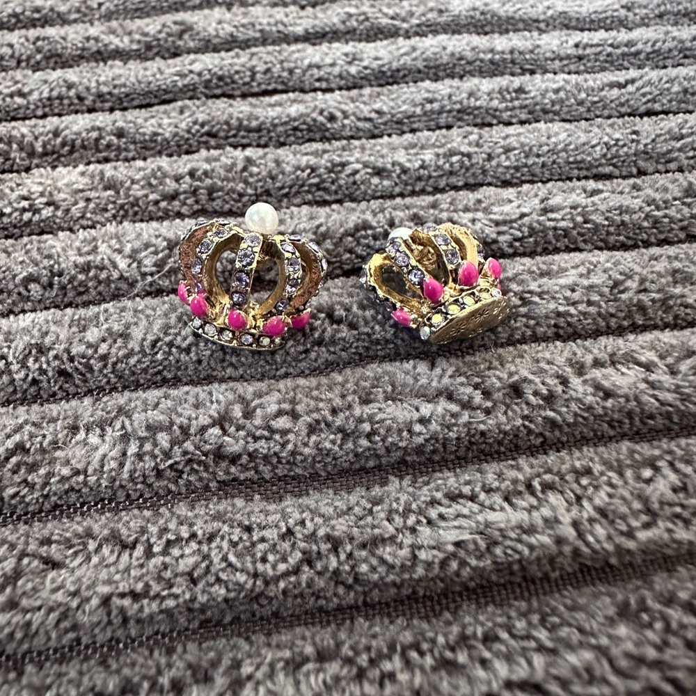 Betsy Johnson crown earrings
